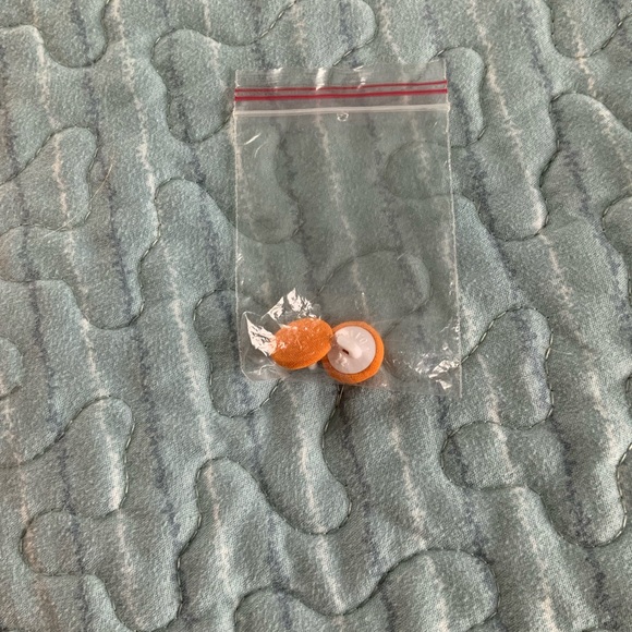 Lovely sleeveless blouse by French Connection. - Picture 6 of 6